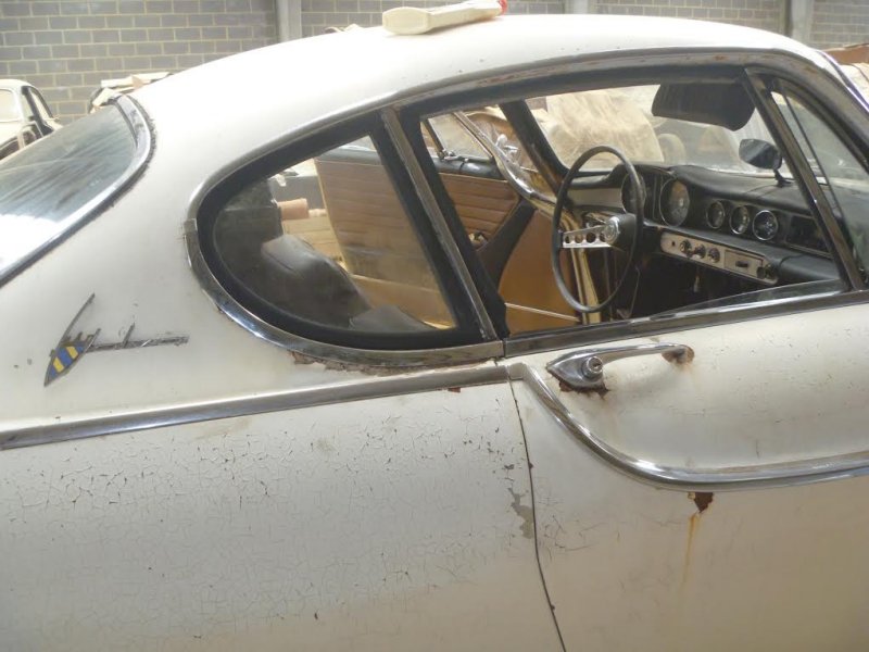 Volvo P1800
