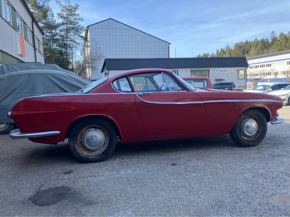 Volvo P1800