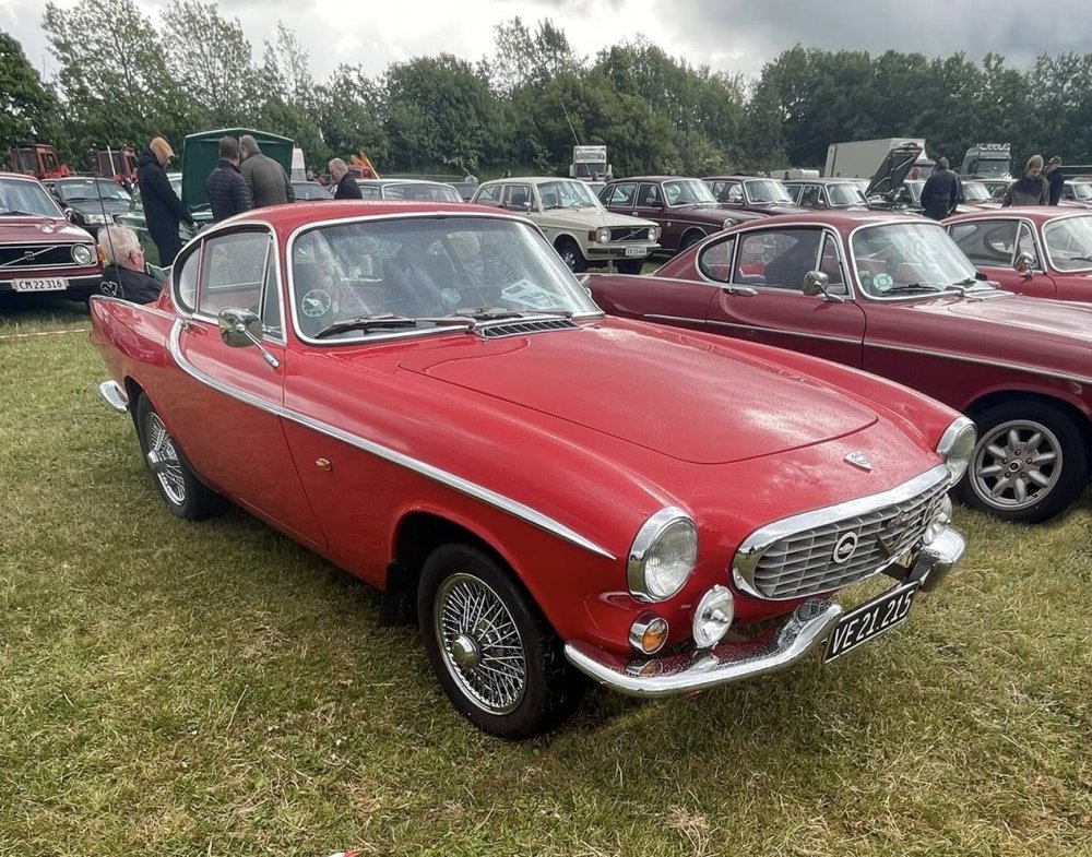 Volvo P1800