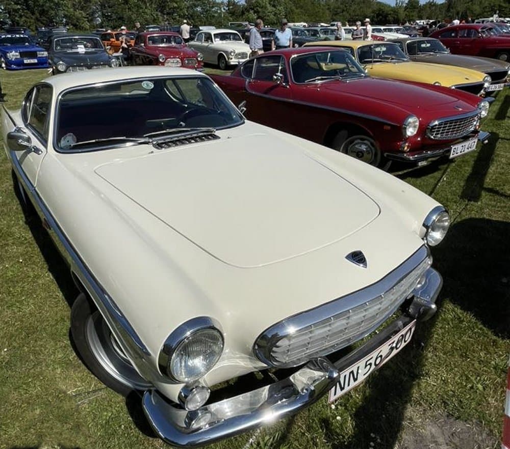 Volvo P1800