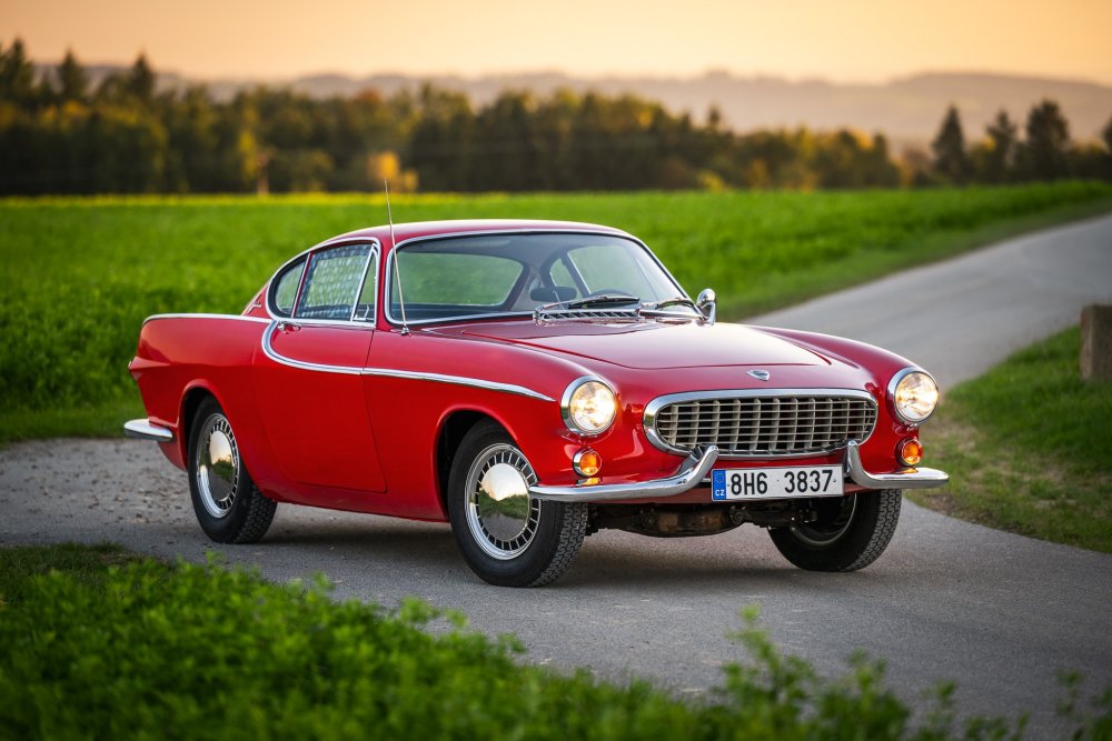 Volvo P1800
